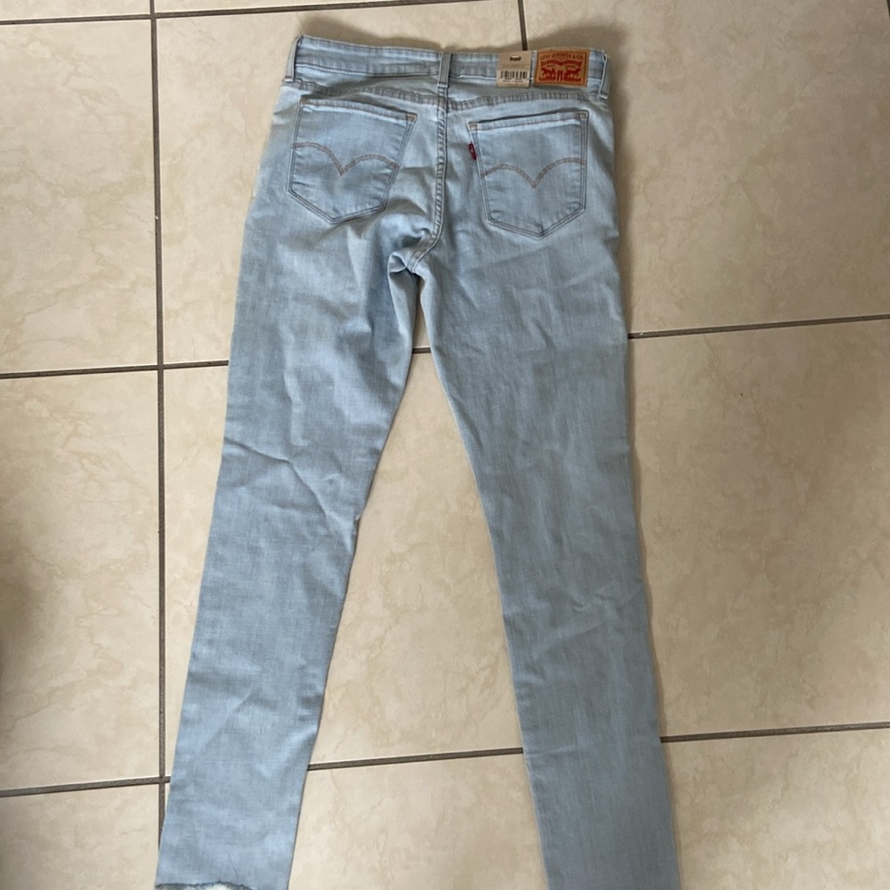 Levi’s 711 Skinny Jeans - Picture 3 of 8